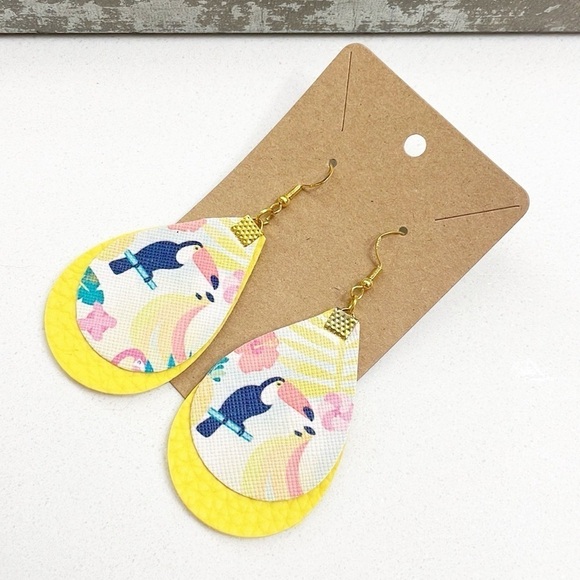 Tropical print teardrop hand made earrings - Picture 1 of 2